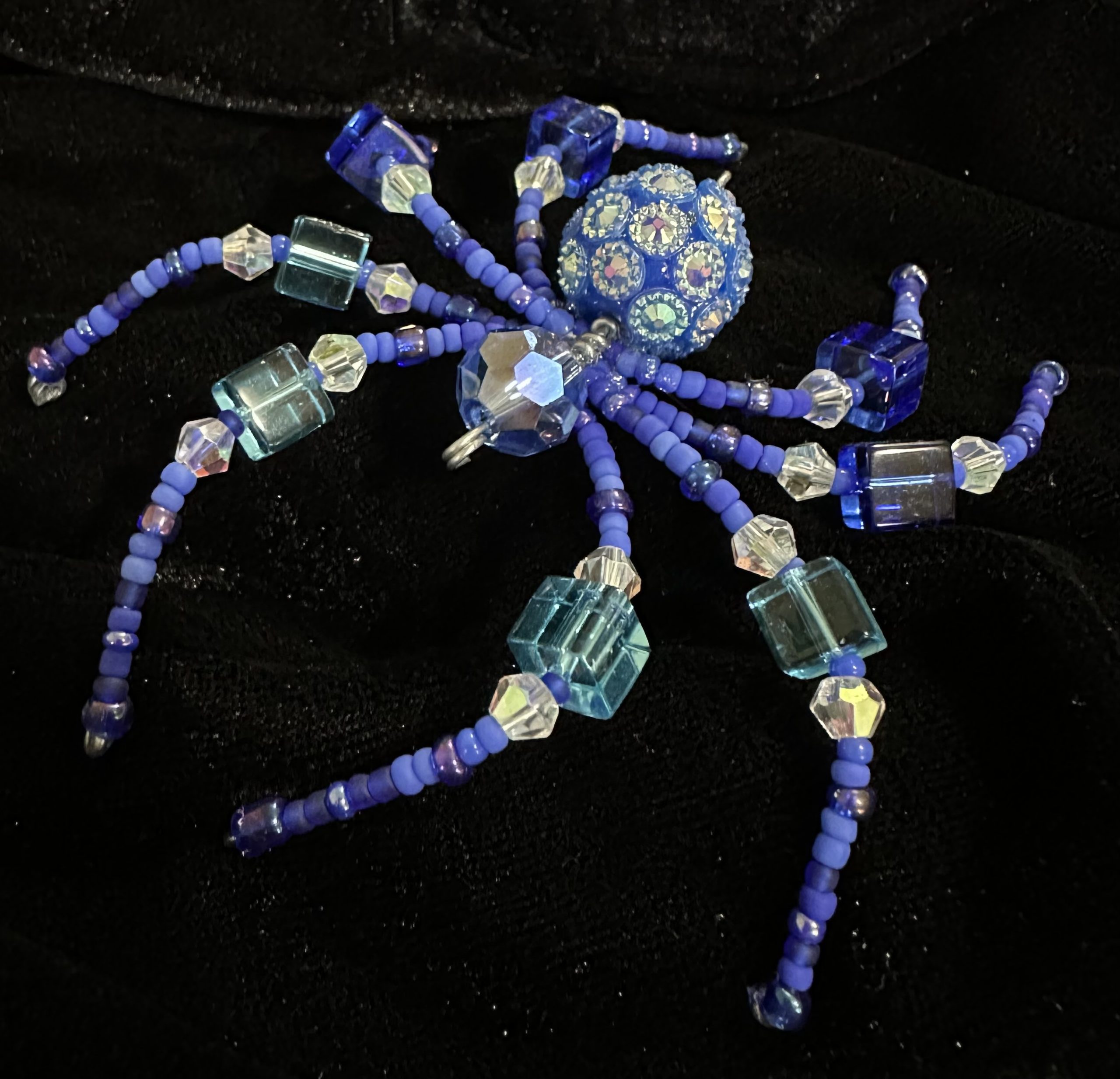 Hand made beaded Christmas spider ornament - Image 3