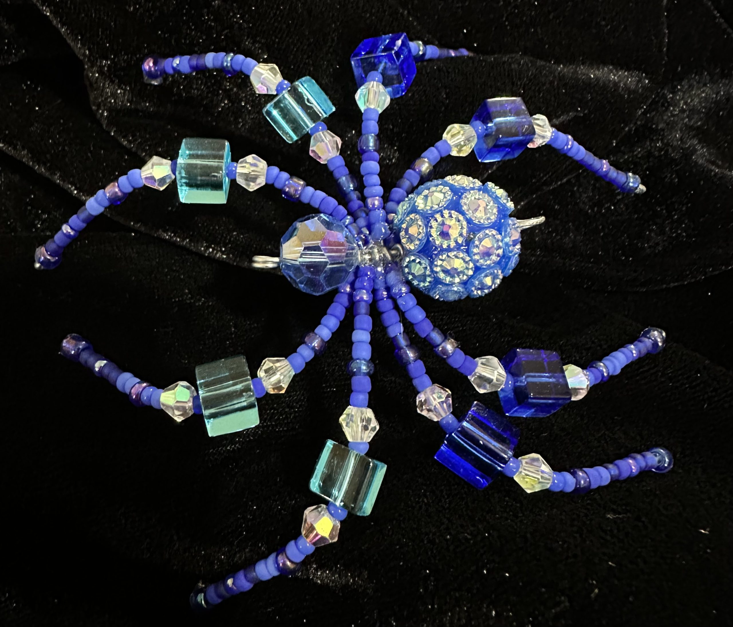 Hand made beaded Christmas spider ornament - Image 4