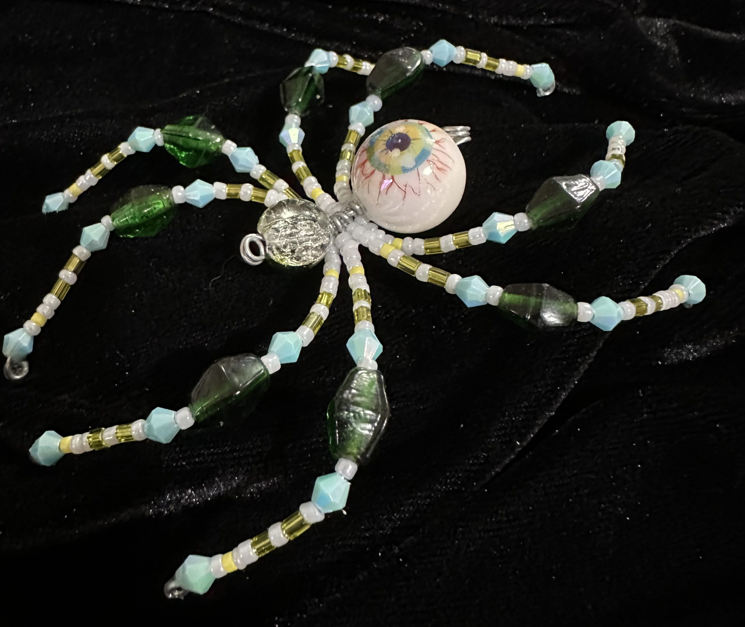Halloween themed handmade beaded spider - Image 4