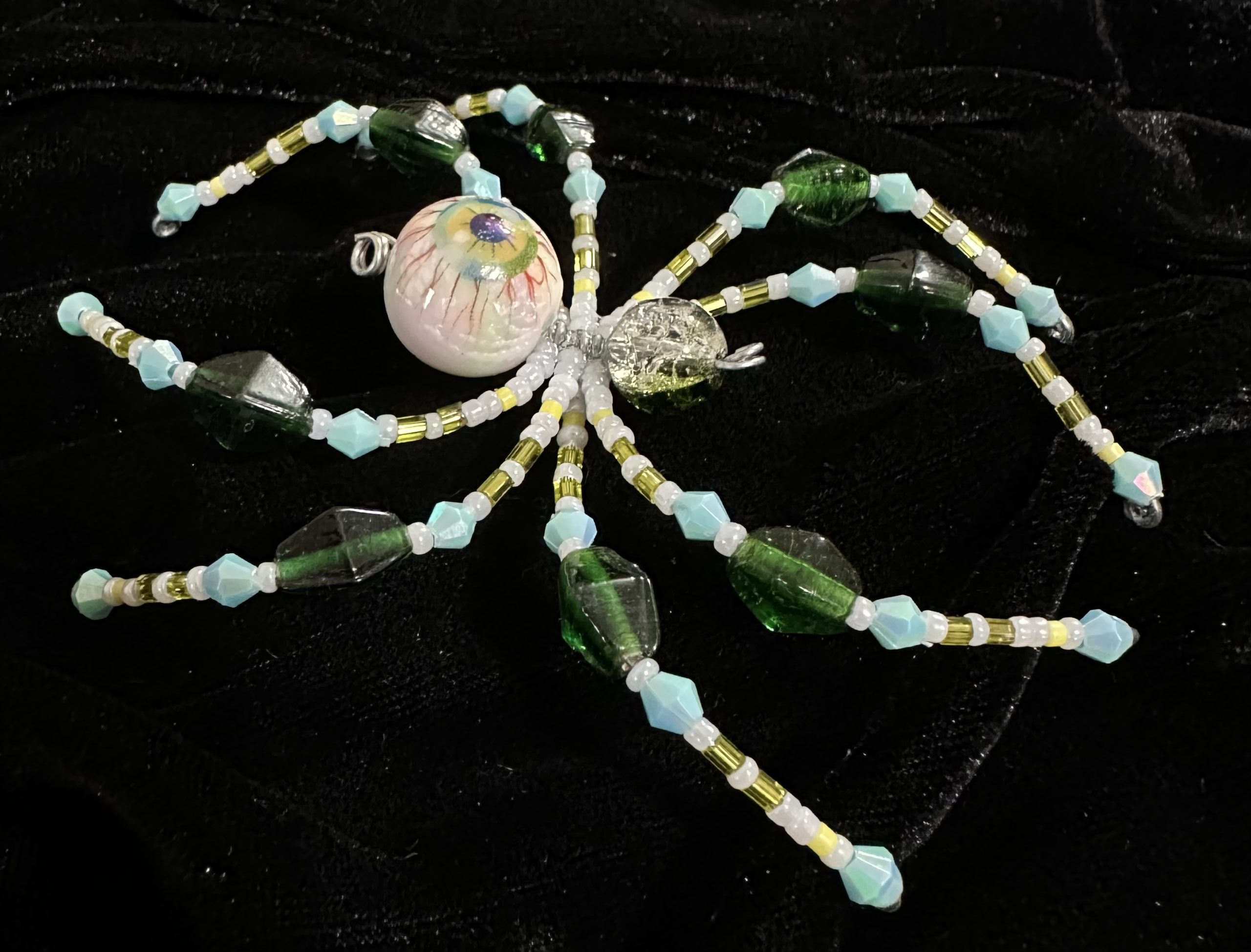 Halloween themed handmade beaded spider - Image 5